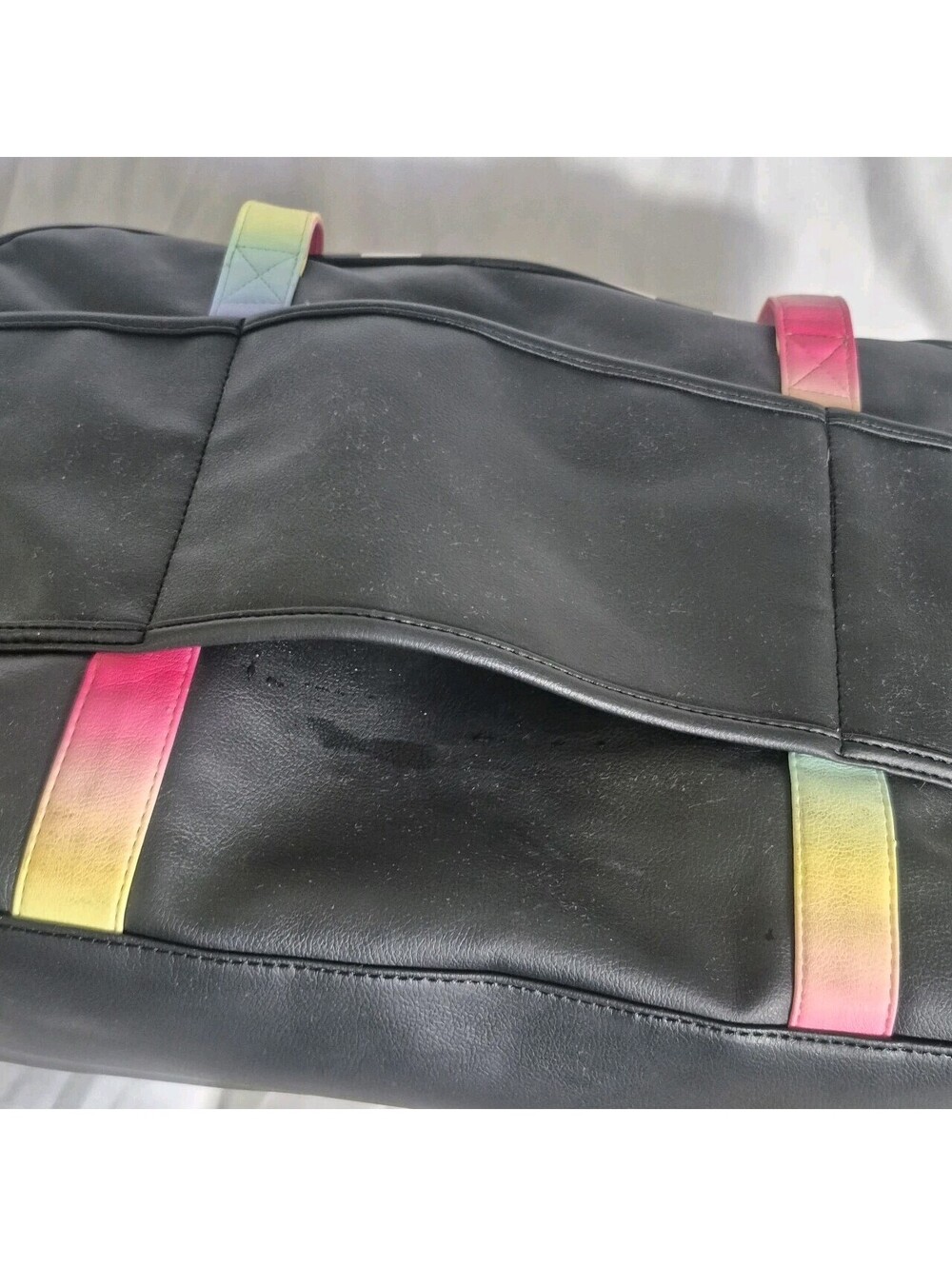 Betsey Johnson faux leather weekender duffle bag 18" cat design and rainbows - Picture 15 of 16
